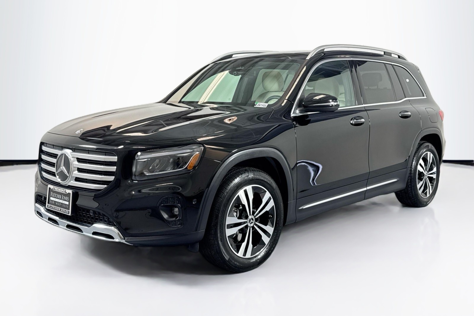 2025 Mercedes-Benz GLB Base's photo