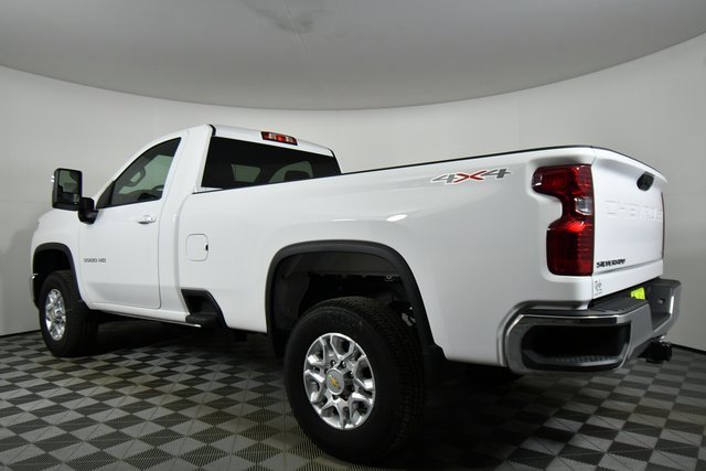 2025 Chevrolet Silverado 3500HD LT photo 13