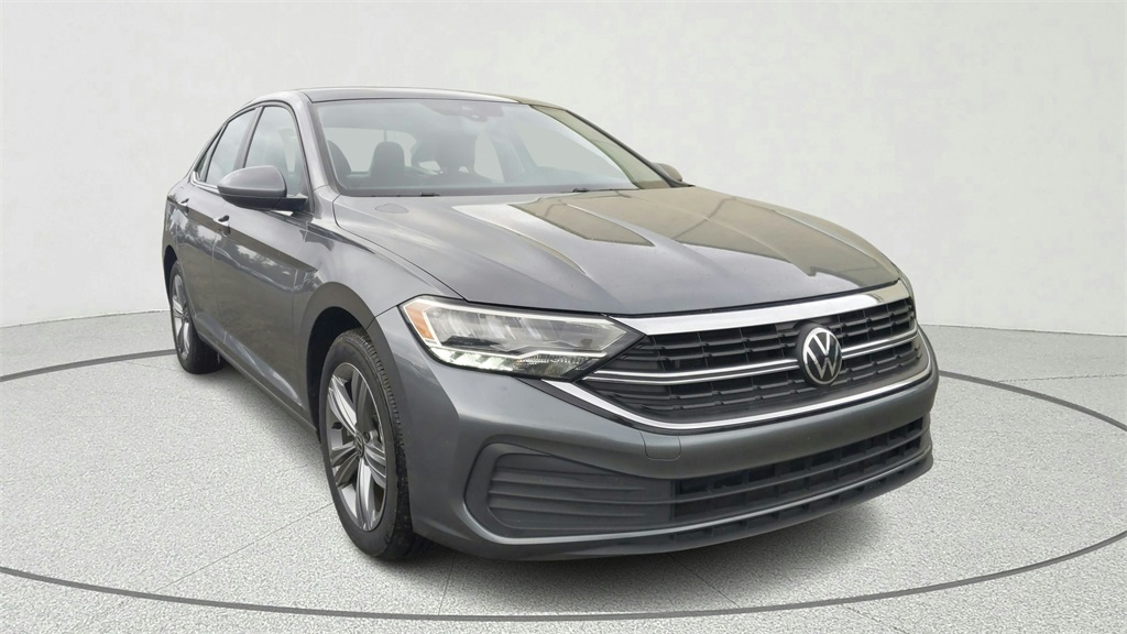 2024 Volkswagen Jetta SE's photo