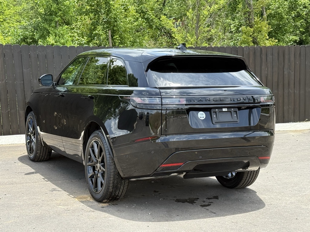 2026 Land Rover Range Rover Velar SE photo 3