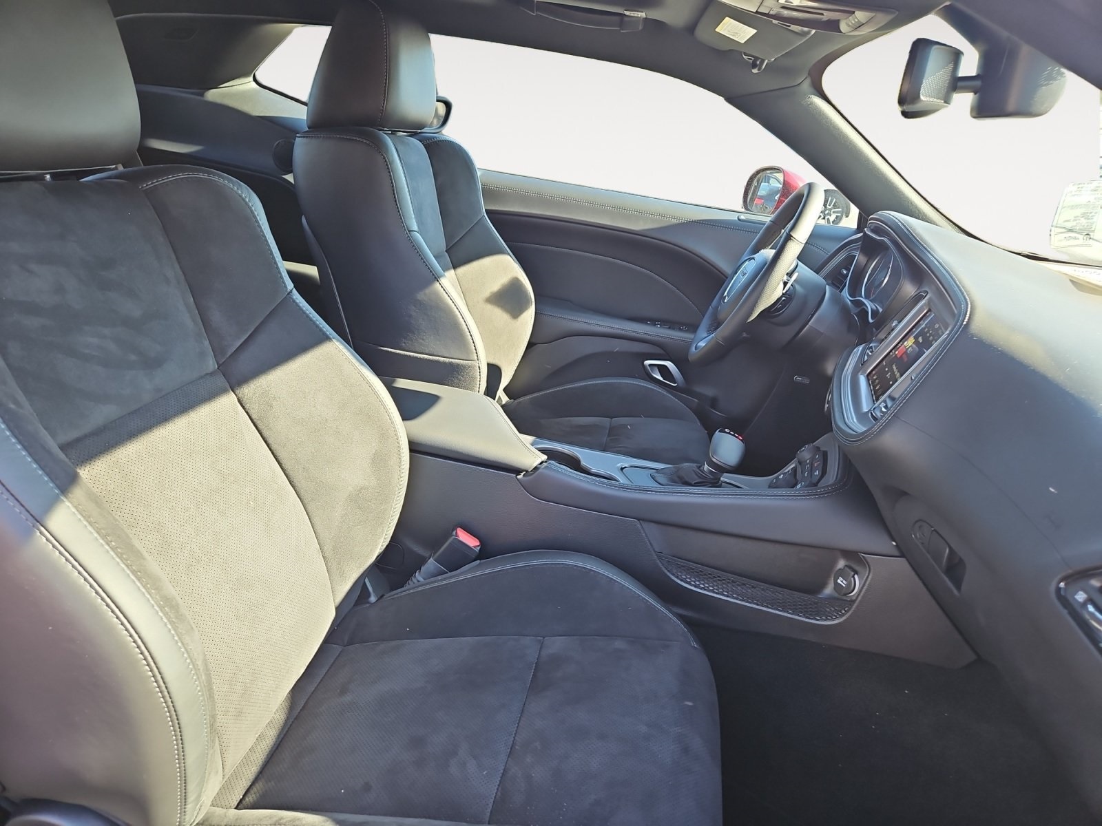 2023 Dodge Challenger GT photo 14