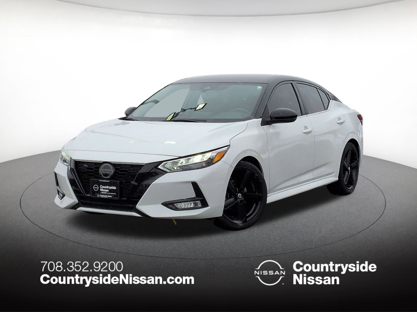 2022 Nissan Sentra SR's photo