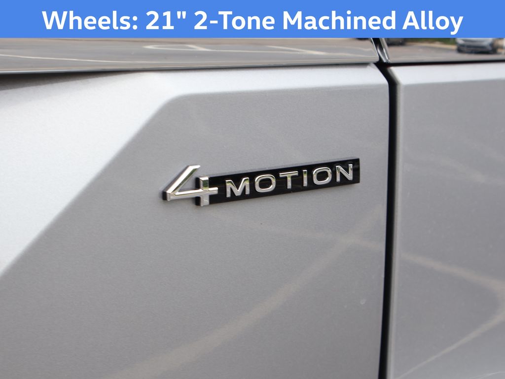 2025 Volkswagen Atlas SEL Premium R-Line photo 8