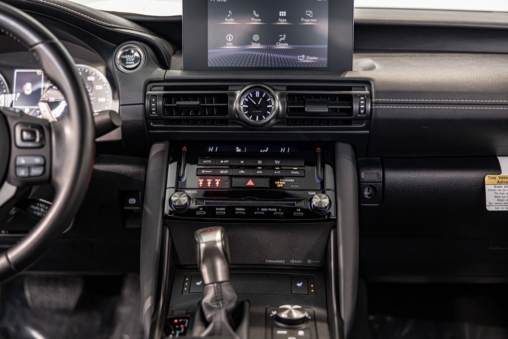 2024 LEXUS IS - Image 38