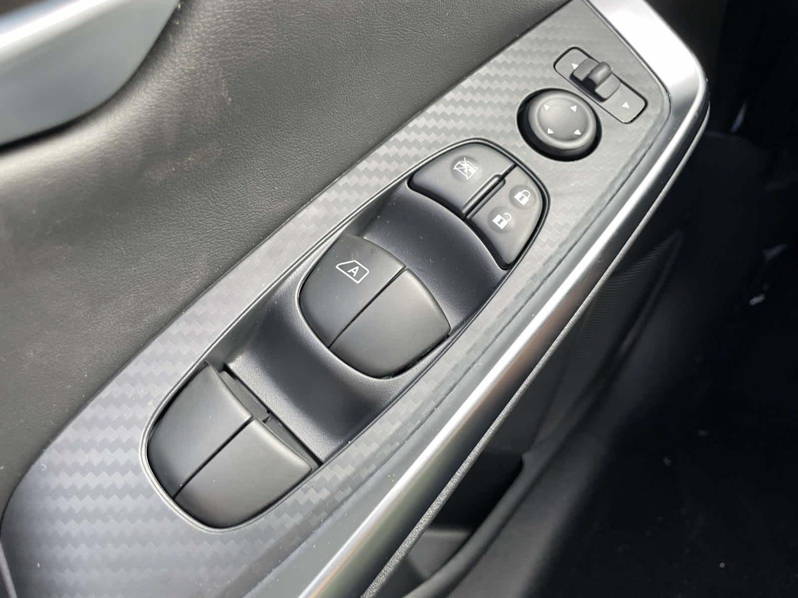 2025 Nissan Sentra SR photo 22