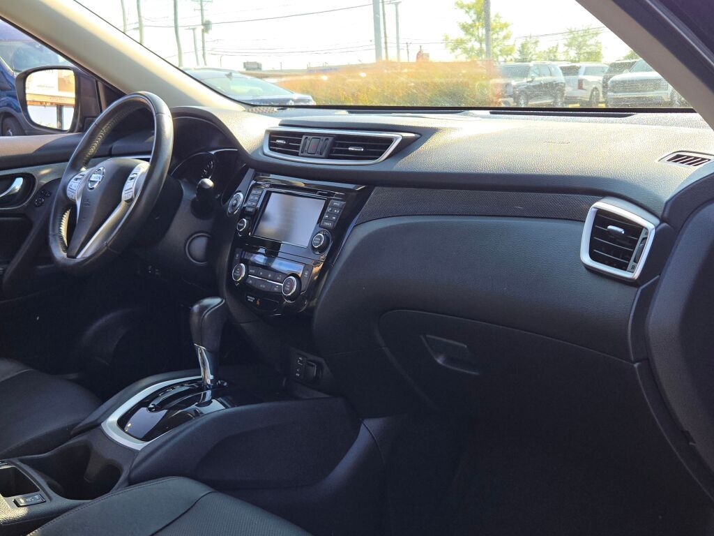 2014 Nissan Rogue SL photo 5