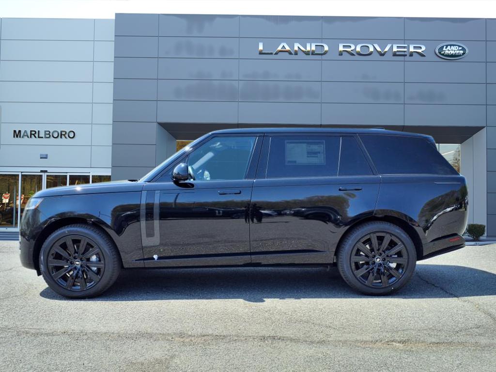 2025 Land Rover Range Rover SE photo 6