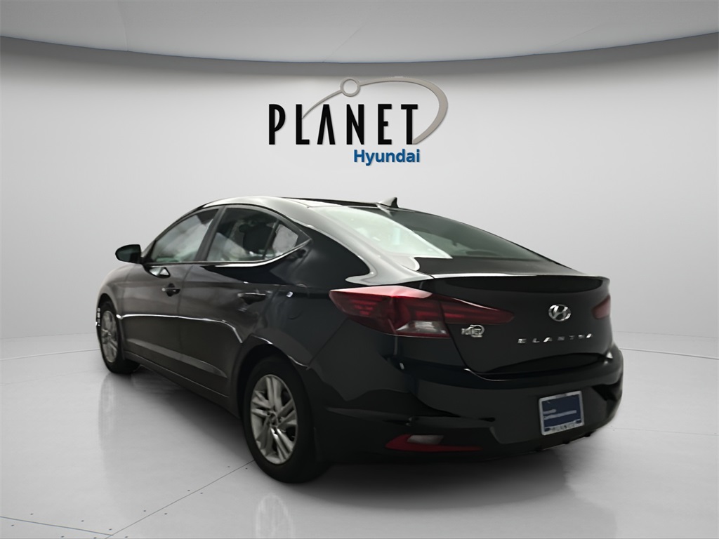 2020 Hyundai Elantra SEL photo 3