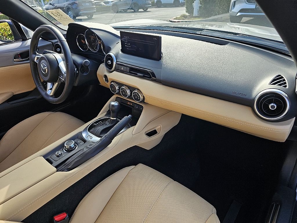 2024 Mazda MX-5 Miata Miata Grand Touring photo 4