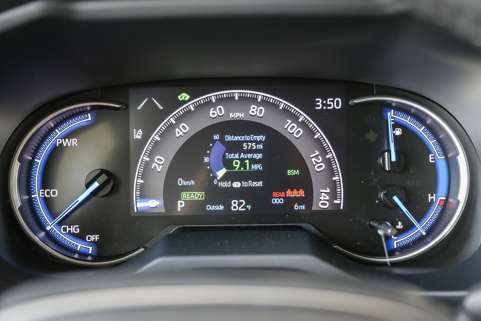 2025 Toyota RAV4 Hybrid XLE photo 22