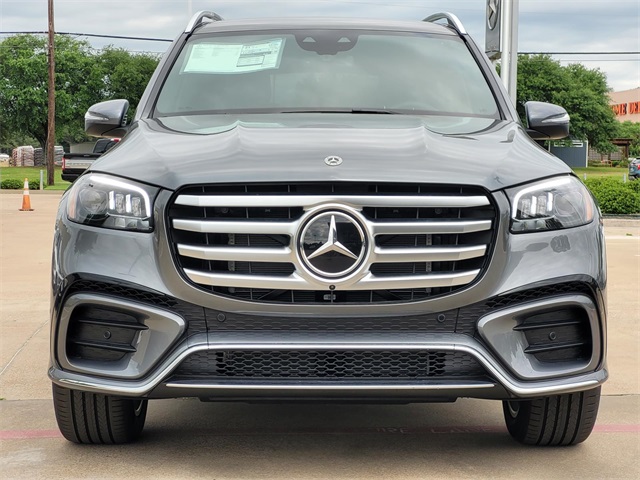 2025 Mercedes Benz GLS 450 4MATIC photo 2