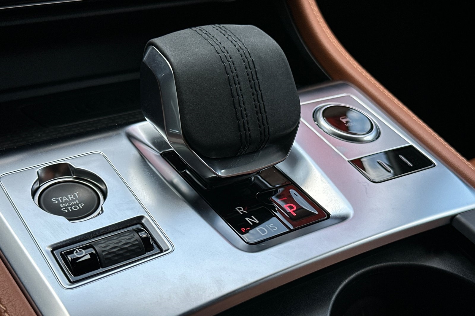 2025 Jaguar F-PACE P400 R-Dynamic S photo 23