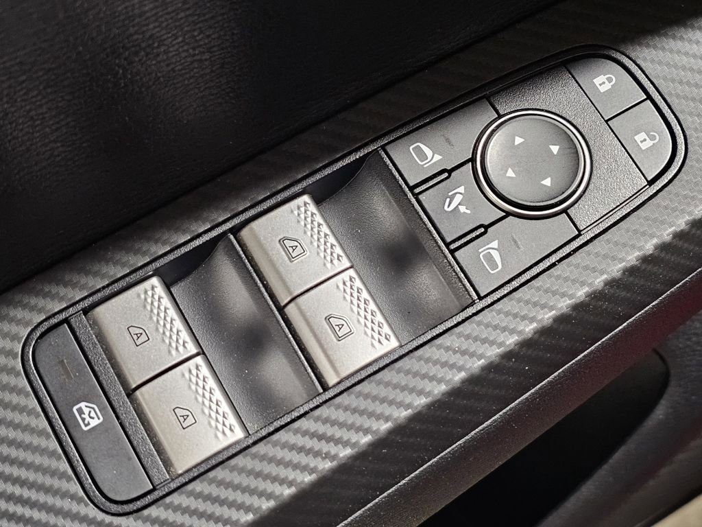 2023 Mitsubishi Outlander SEL photo 15