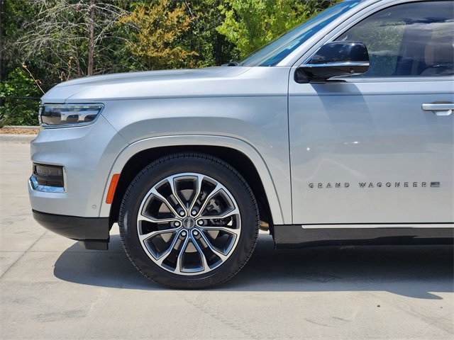 2023 Jeep Grand Wagoneer III photo 9