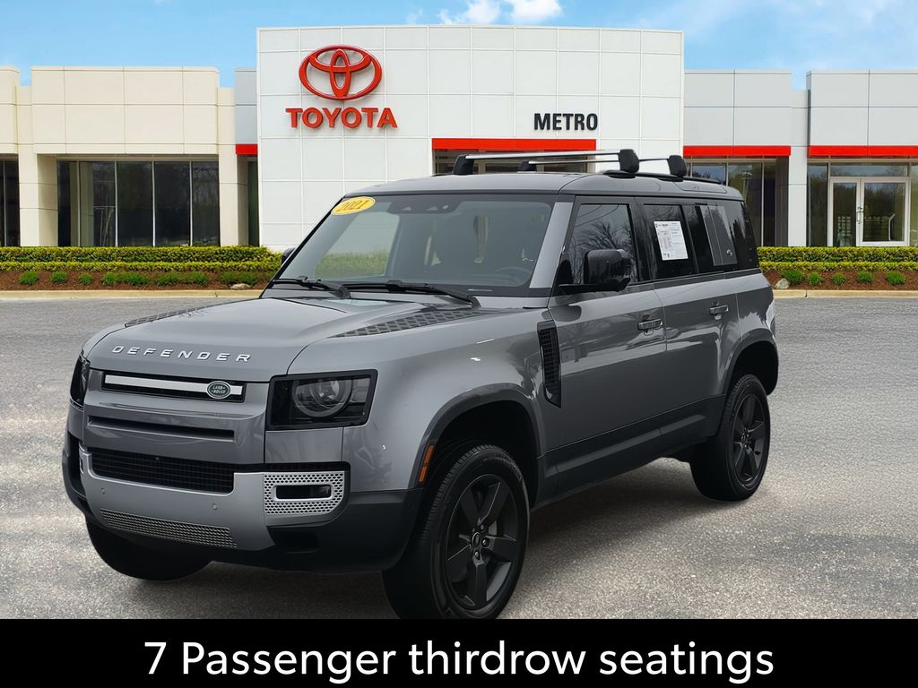 2021 Land Rover Defender SE's photo