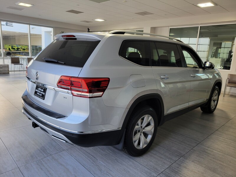 2018 Volkswagen Atlas V6 SEL photo 4