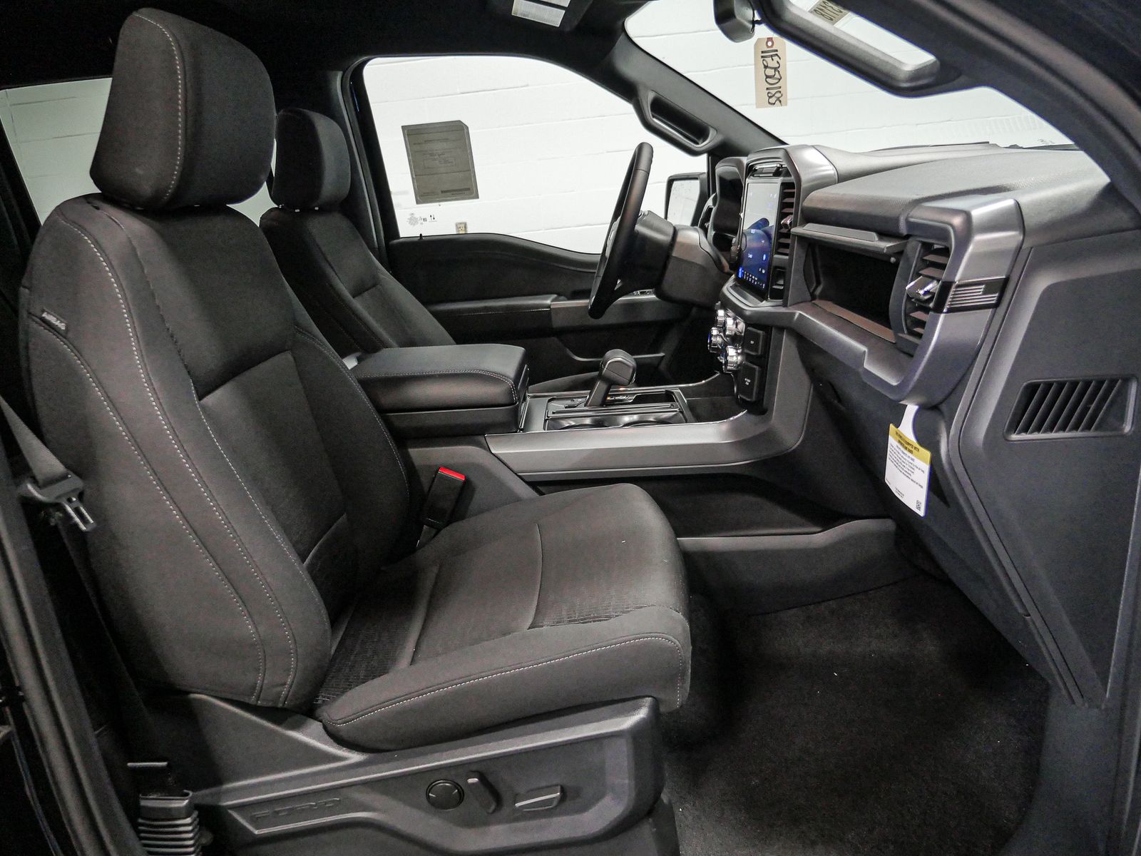 2025 Ford F-150 XLT photo 22