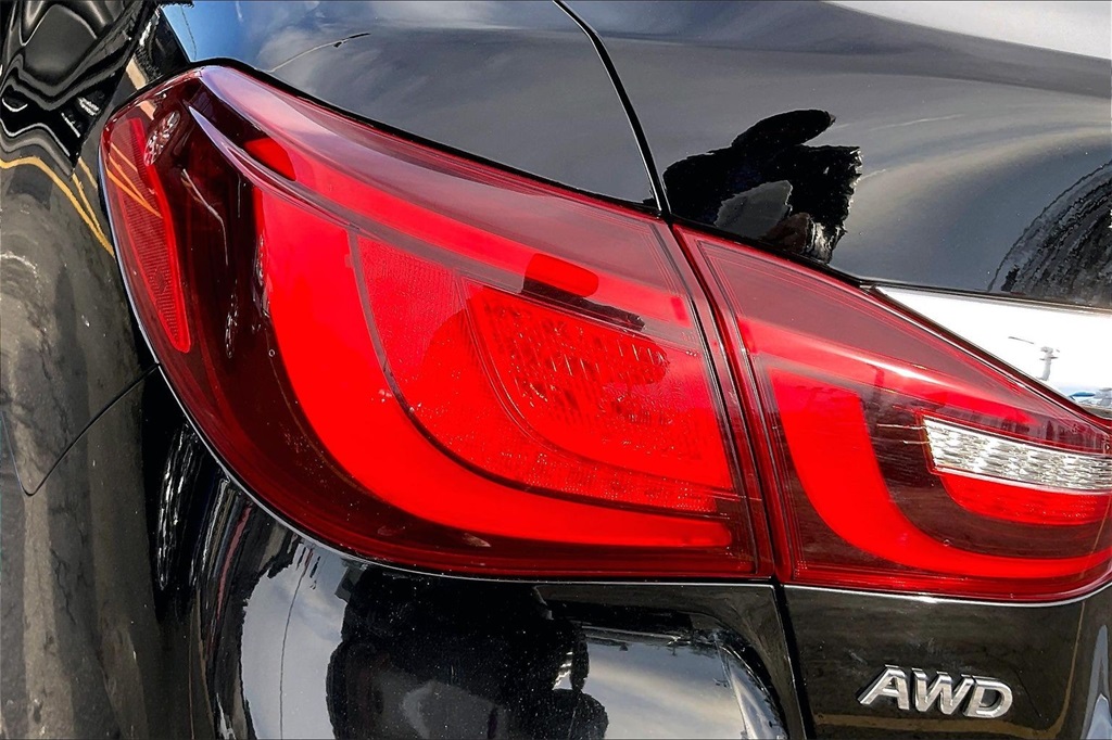 2019 INFINITI Q70 - Image 28
