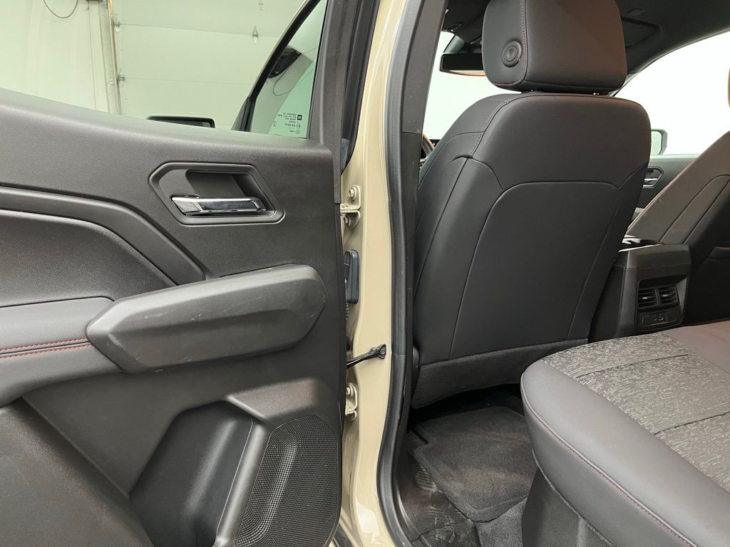 2024 Chevrolet Colorado Z71 photo 25