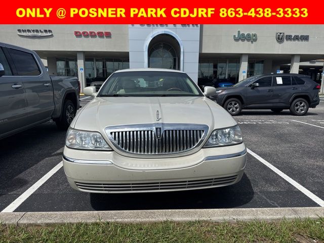 2004 Lincoln Town Car Ultimate photo 7
