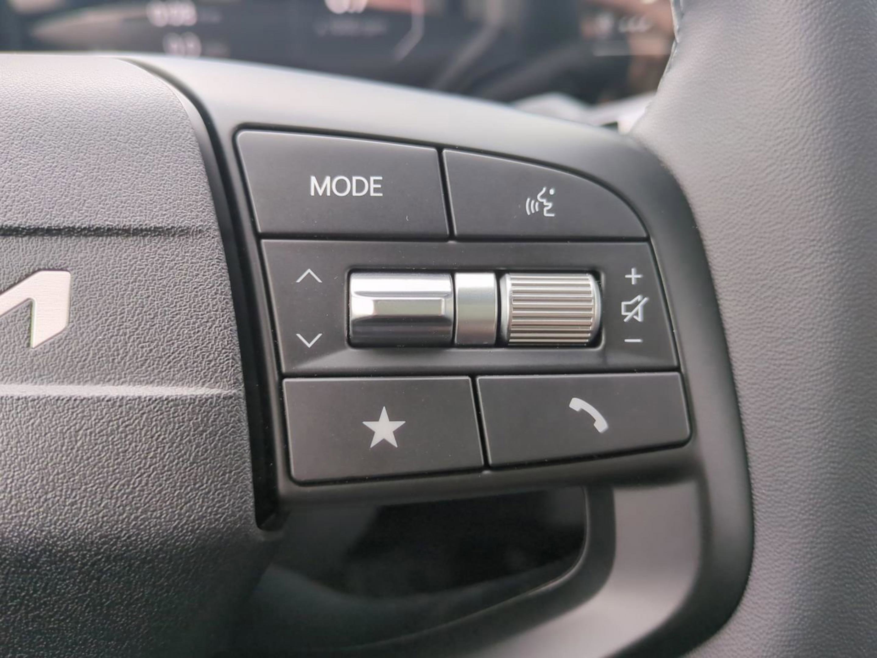 2025 Kia K4 EX photo 19
