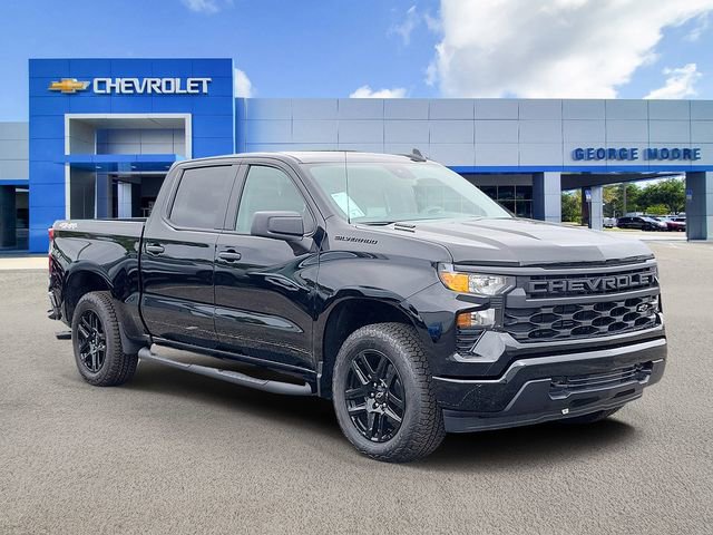 2026 Chevrolet Silverado Base's photo