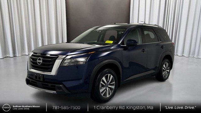 2025 Nissan Pathfinder SL