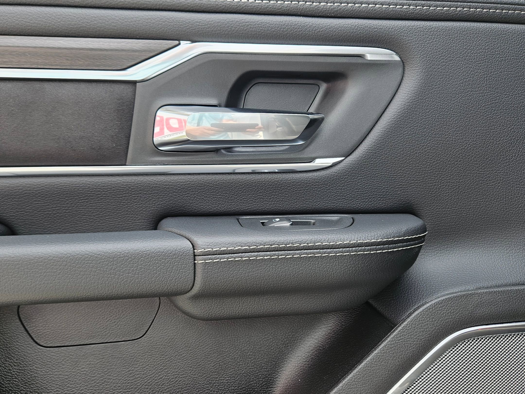 2026 Ram 1500 Laramie photo 20