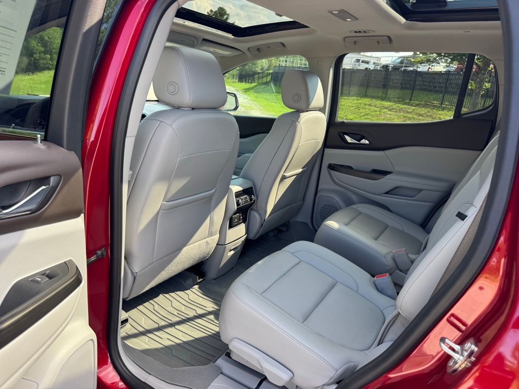2023 Gmc Acadia SLT photo 26