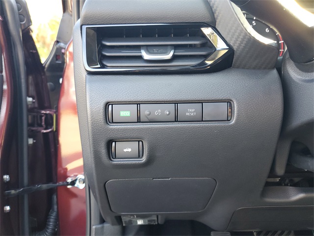2025 Nissan Sentra SV photo 9