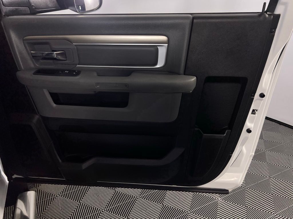 2016 Ram 3500 Tradesman photo 22