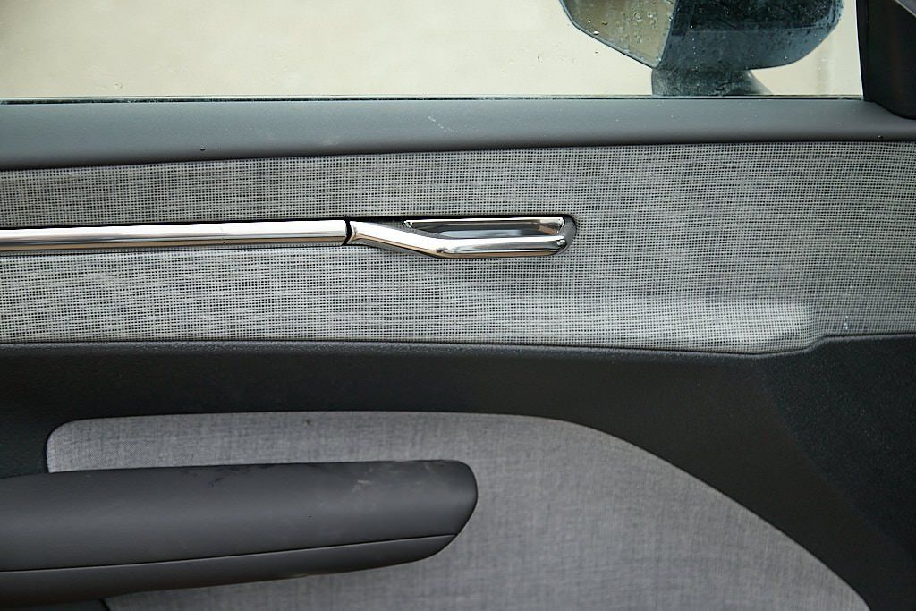 2026 VOLVO EX30 - Image 9