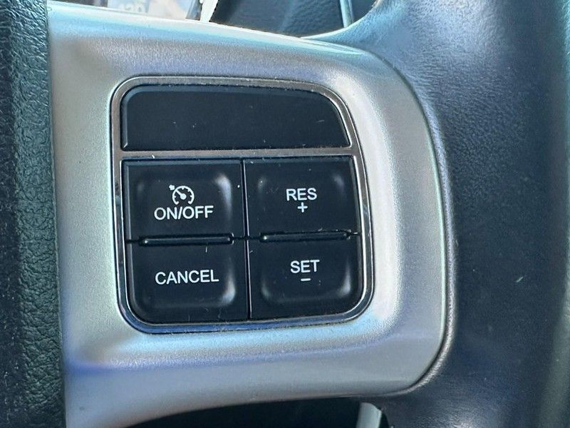 2016 Dodge Grand Caravan SXT photo 17