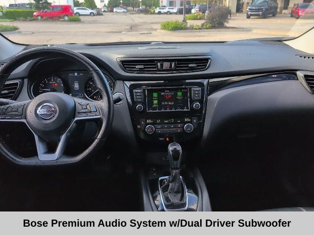 2022 Nissan Rogue Sport SL photo 2