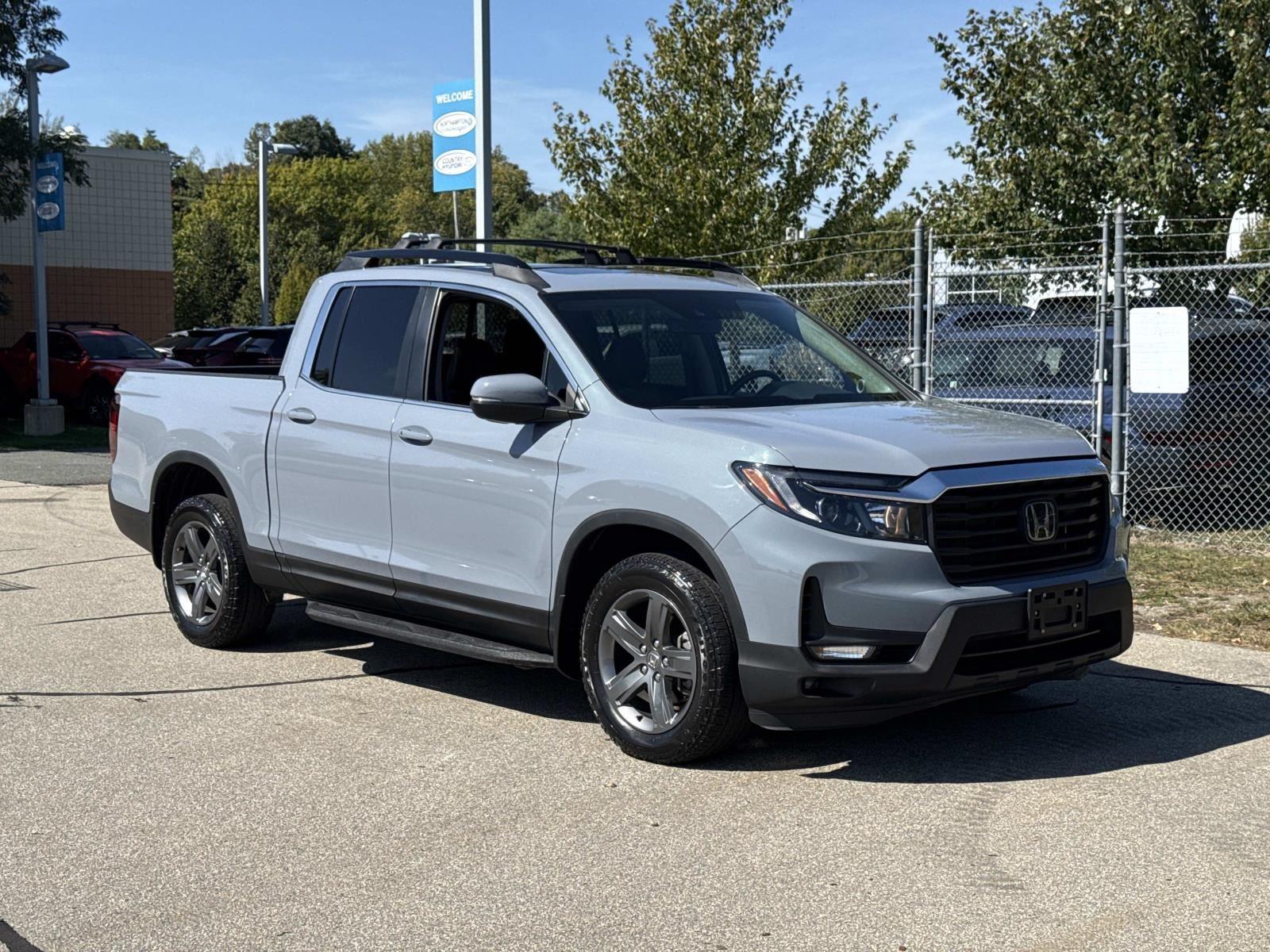 2023 Honda Ridgeline RTL photo 2