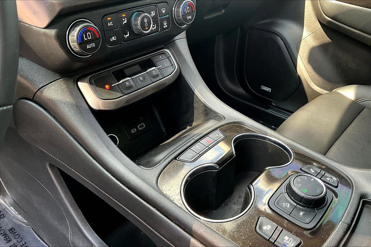 2022 Gmc Acadia AT4 photo 13