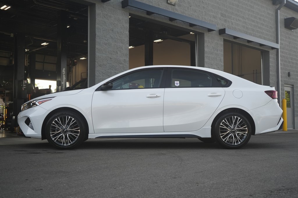 2023 Kia Forte GT-Line photo 10