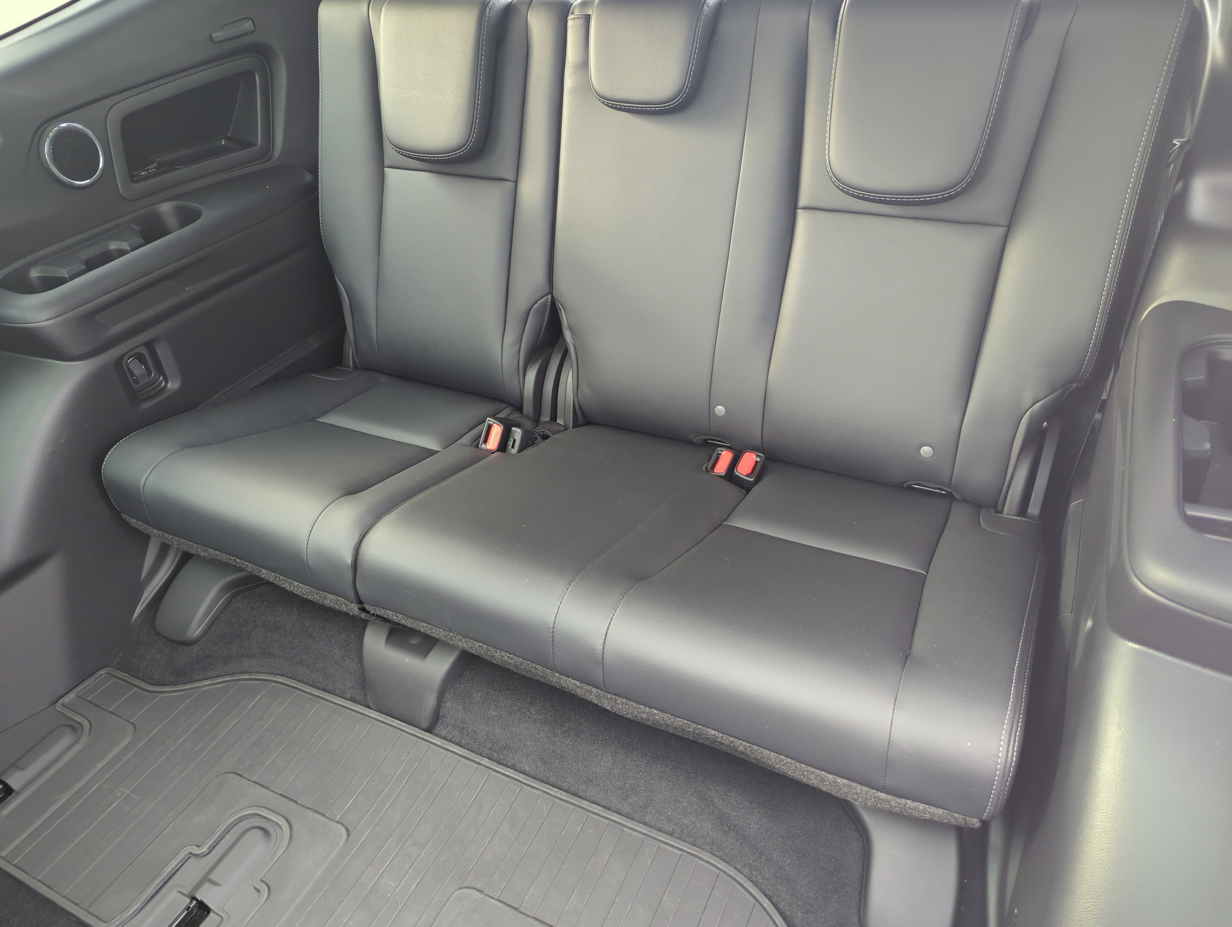 2023 Subaru Ascent Limited photo 25