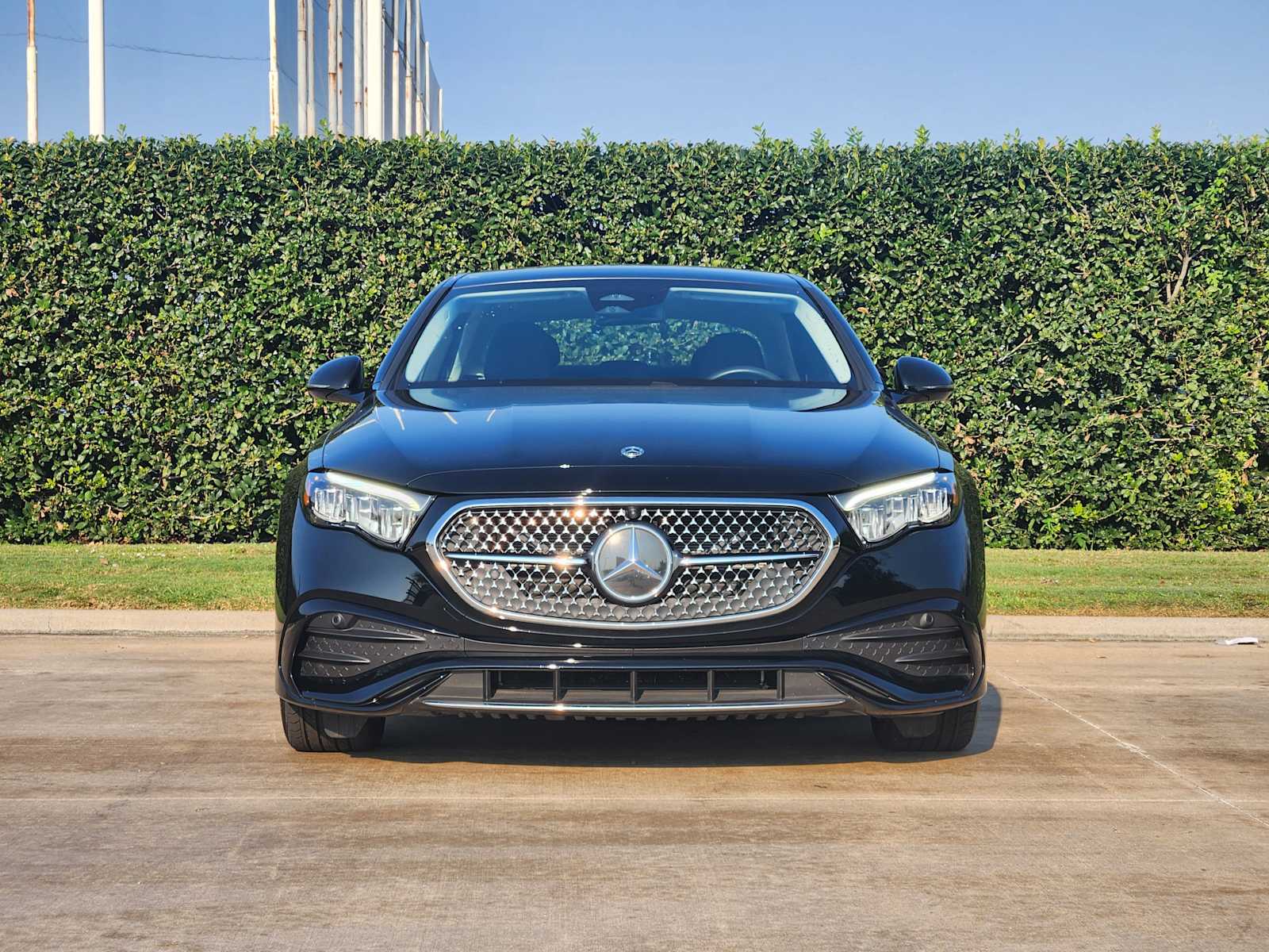 2025 Mercedes Benz E 350 photo 2