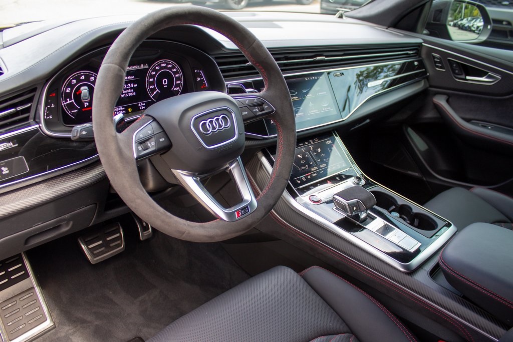 2024 Audi RS Q8 photo 11