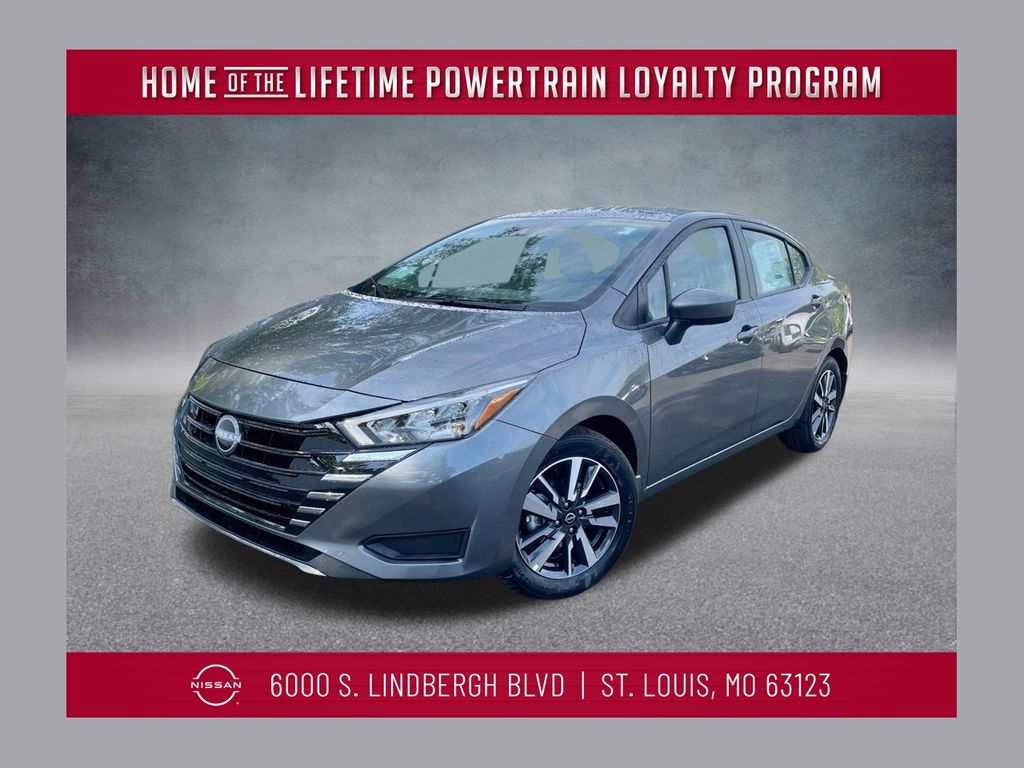 2025 Nissan Versa SV's photo