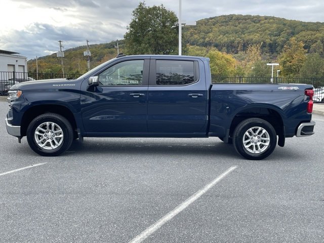 2022 Chevrolet Silverado 1500 LT photo 4