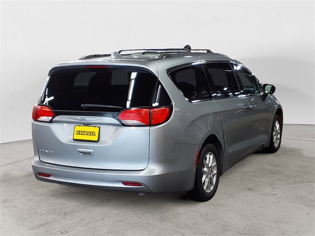 2020 Chrysler Voyager LXi photo 5