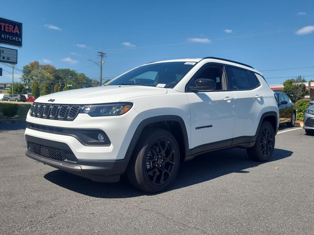 2026 Jeep Compass Latitude Altitude photo 4