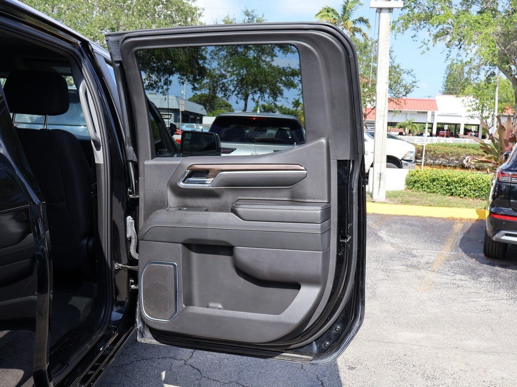 2023 Chevrolet Silverado 1500 LT photo 17