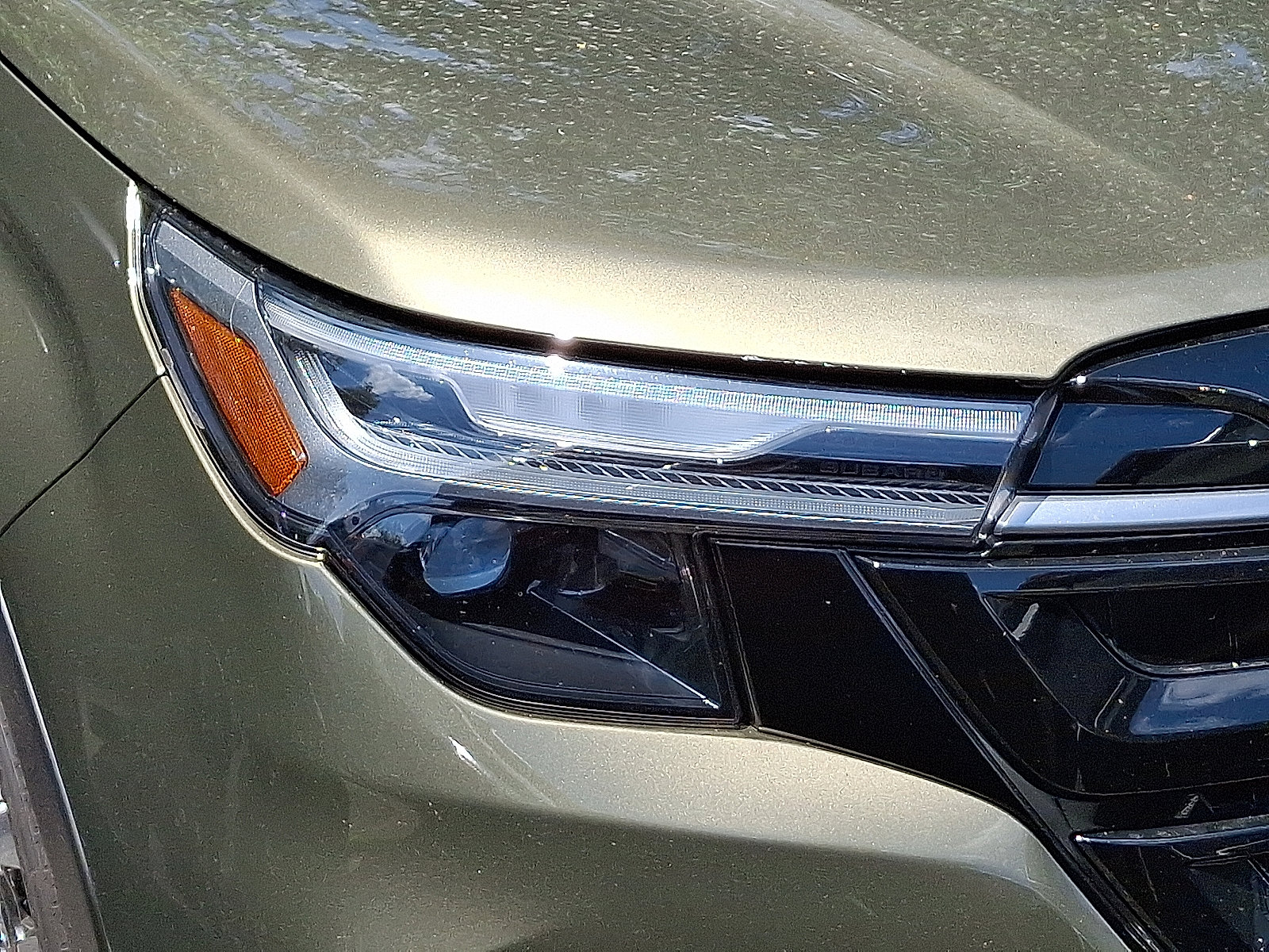 2025 Subaru Forester Touring photo 2