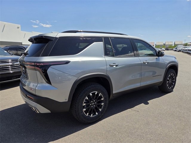 2026 Chevrolet Traverse Z71 photo 2