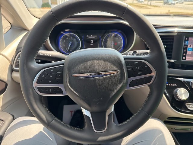 2023 Chrysler Voyager LX photo 21