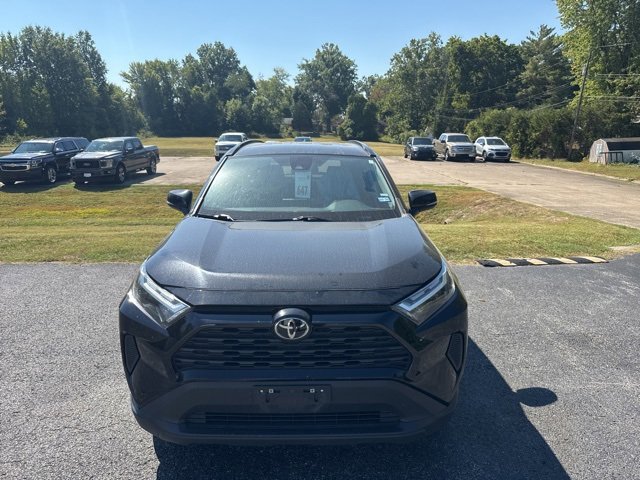 2023 Toyota RAV4 XLE photo 3