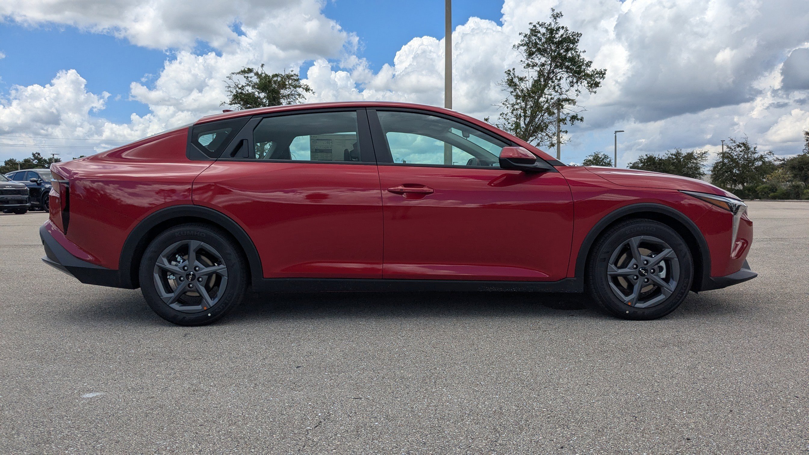 2025 Kia K4 LXS photo 3
